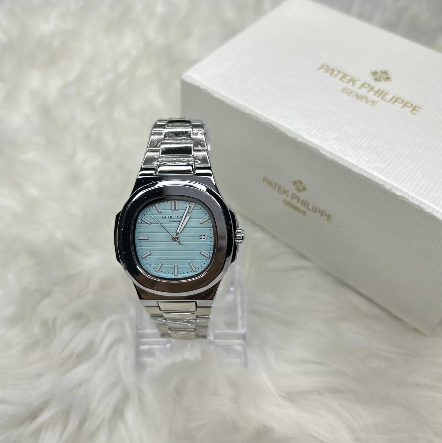 🌟 Patek Philippe Nautilus – Tiffany Blue Dial | Silver Steel Edition ⌚