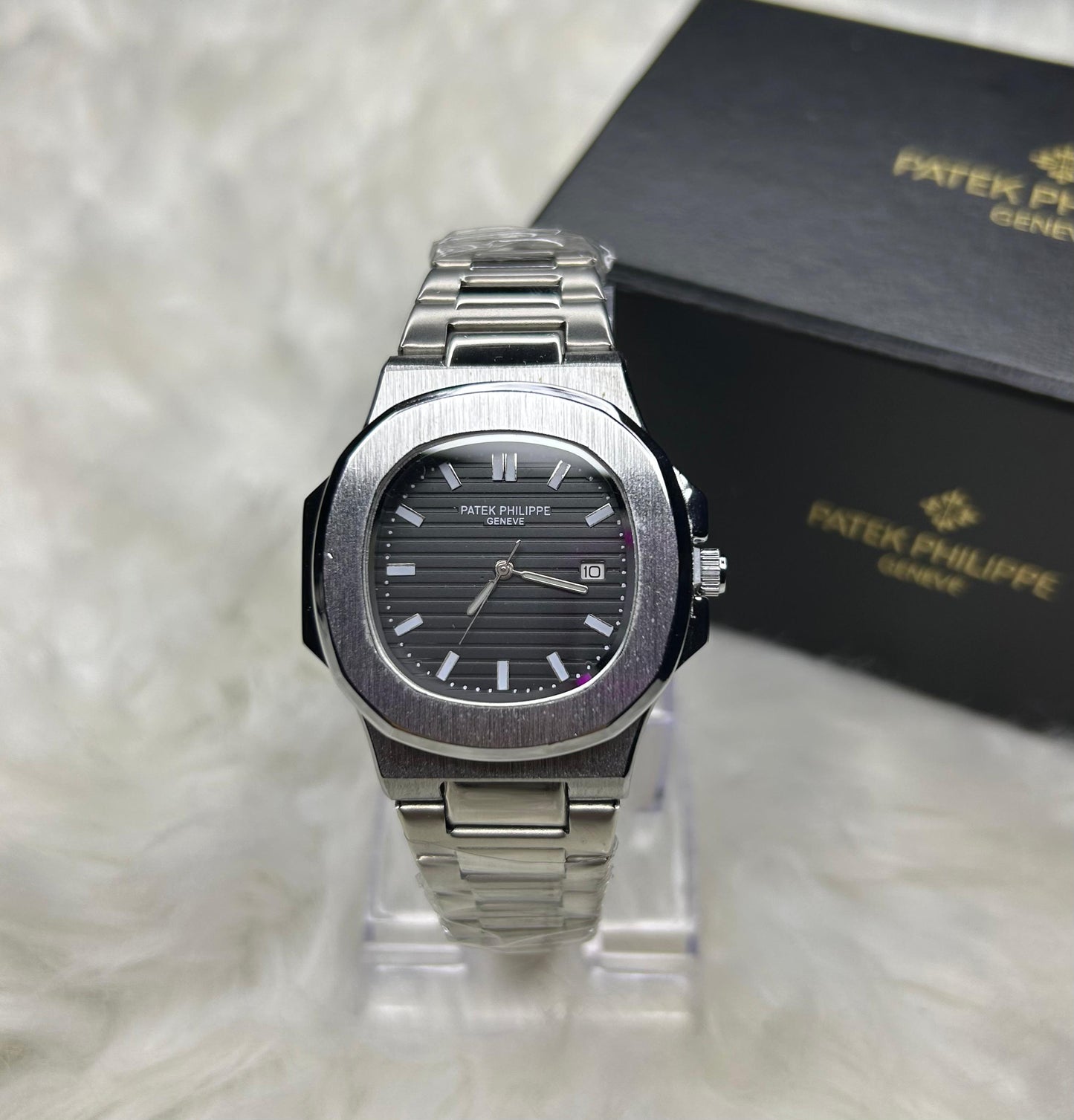 🖤 Patek Philippe Nautilus – Black Dial | Silver Steel Edition ⌚