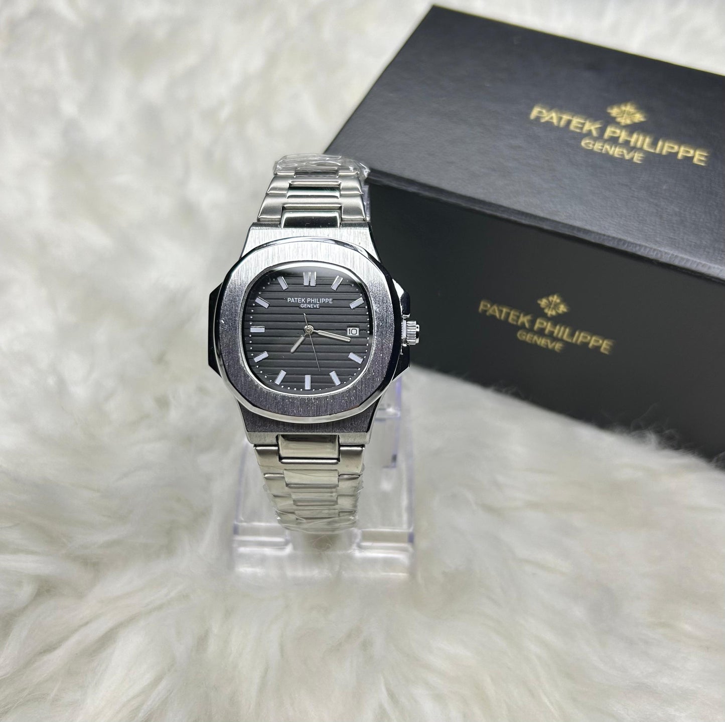 🖤 Patek Philippe Nautilus – Black Dial | Silver Steel Edition ⌚